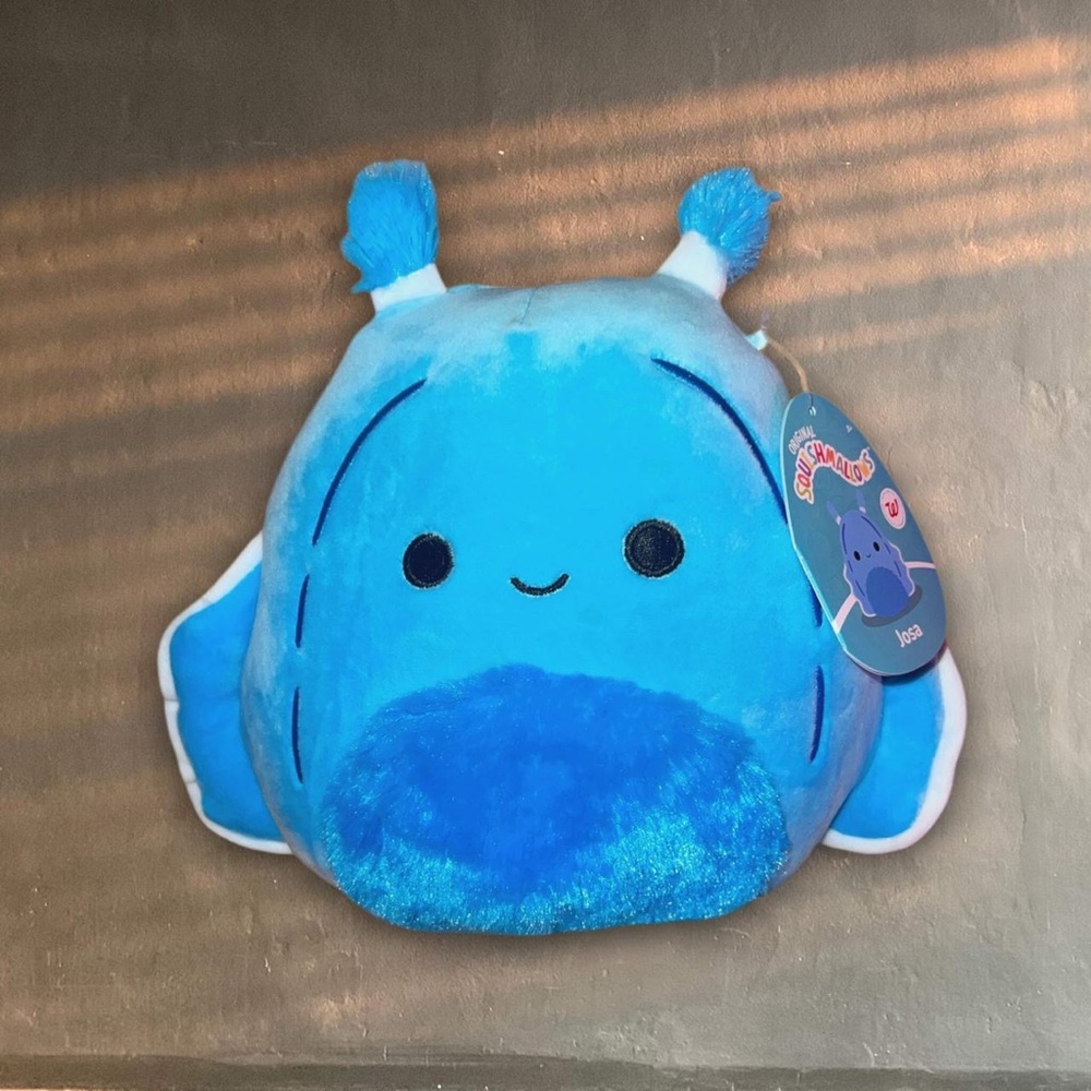 🦋🐌 SQUISHMALLOW Josa Sea Slug Walgreens exclusive plush moth butterfly plush